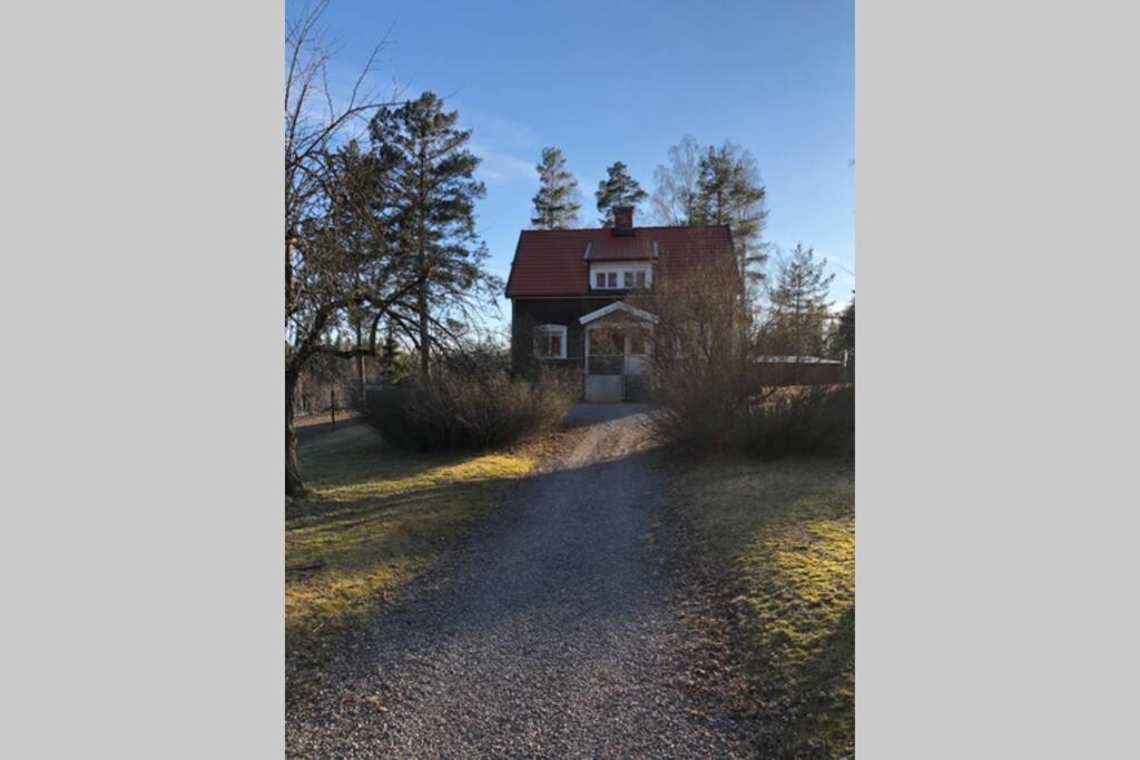 Egen Villa Pa Islandshastgard Riddarhyttan Exterior foto